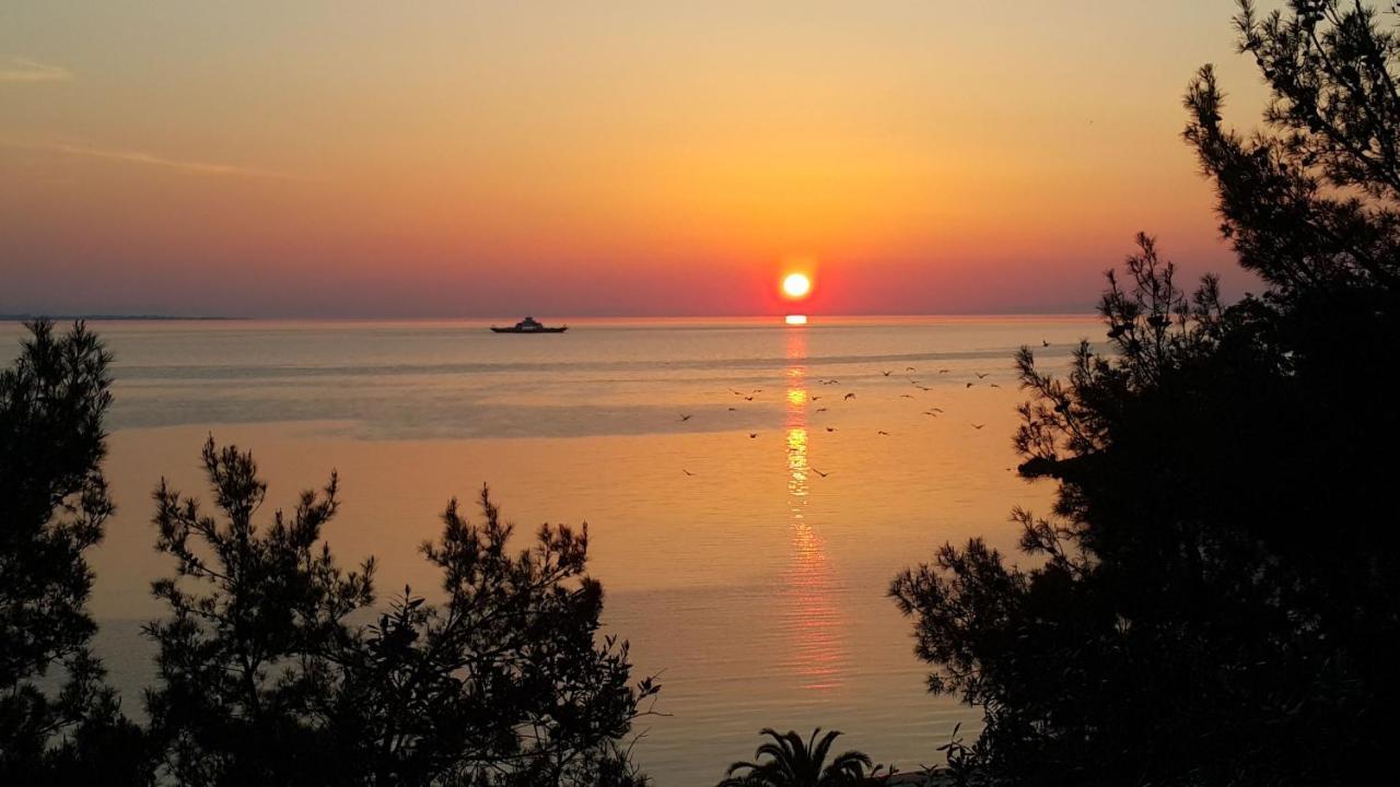 Villa Victoria By La Scala Beach Limenas  Bagian luar foto